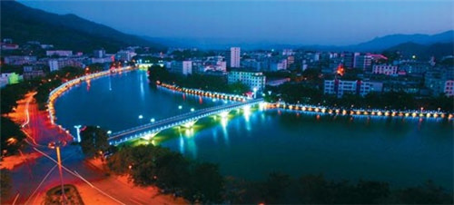 都江堰市休闲男鞋加盟投资开店哪家项目有优势，都江堰球鞋店